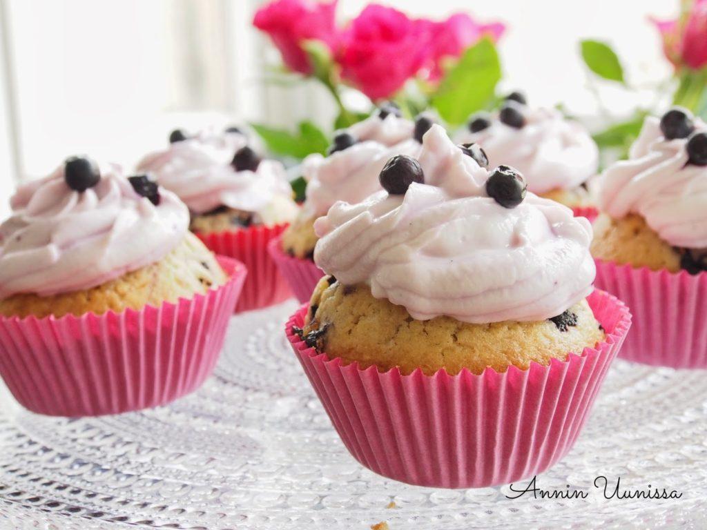 Mustikka cupcakes