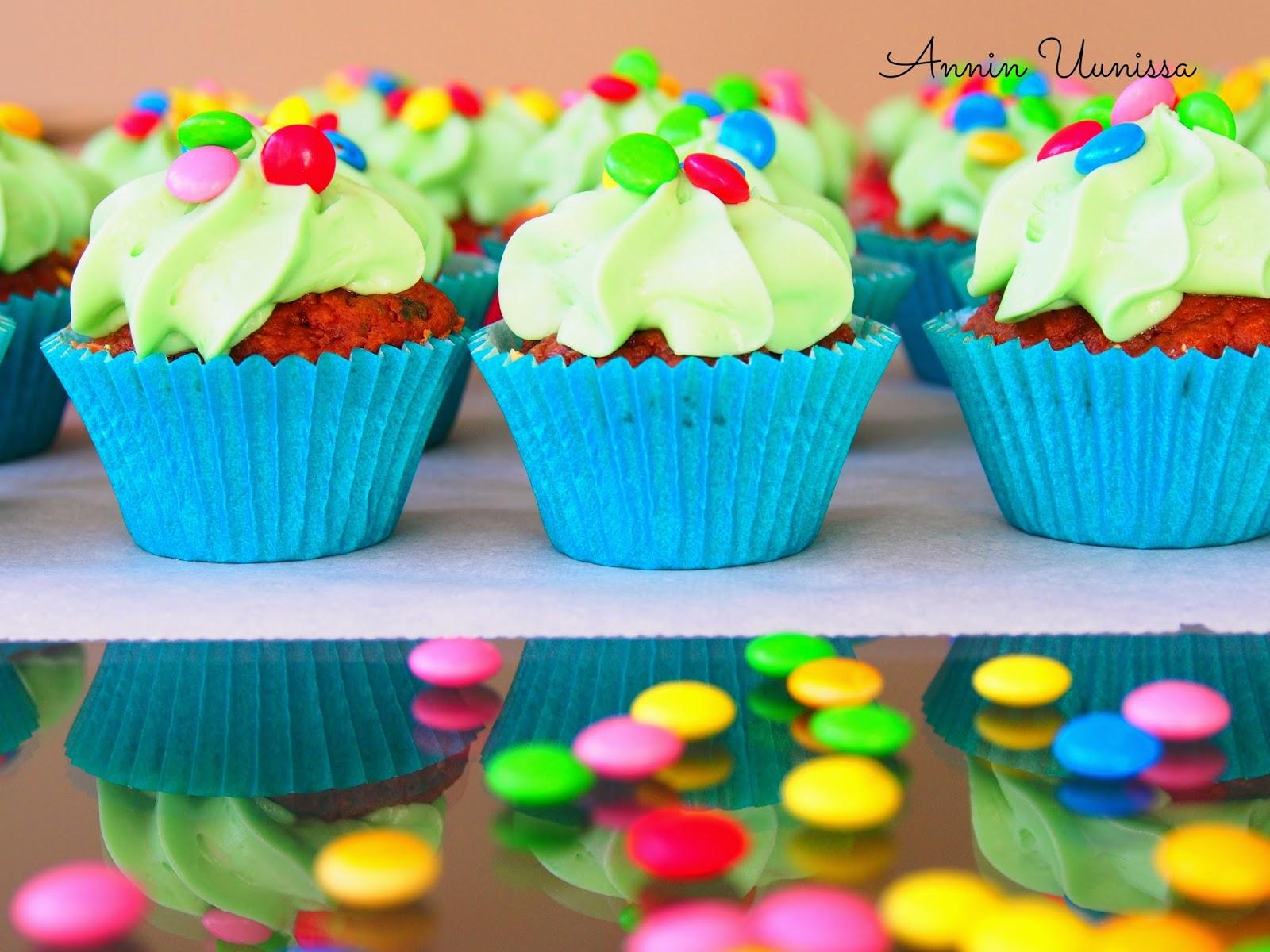 Smarties Cupcakes – M&M Kuppikakut