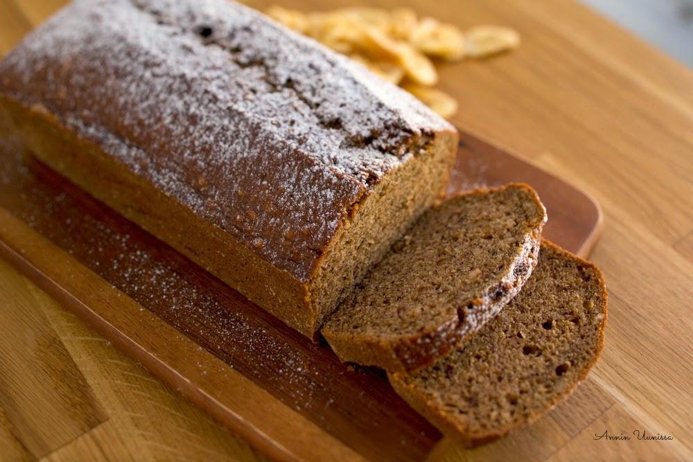 Mausteisen Pähkinäinen Banaanileipä