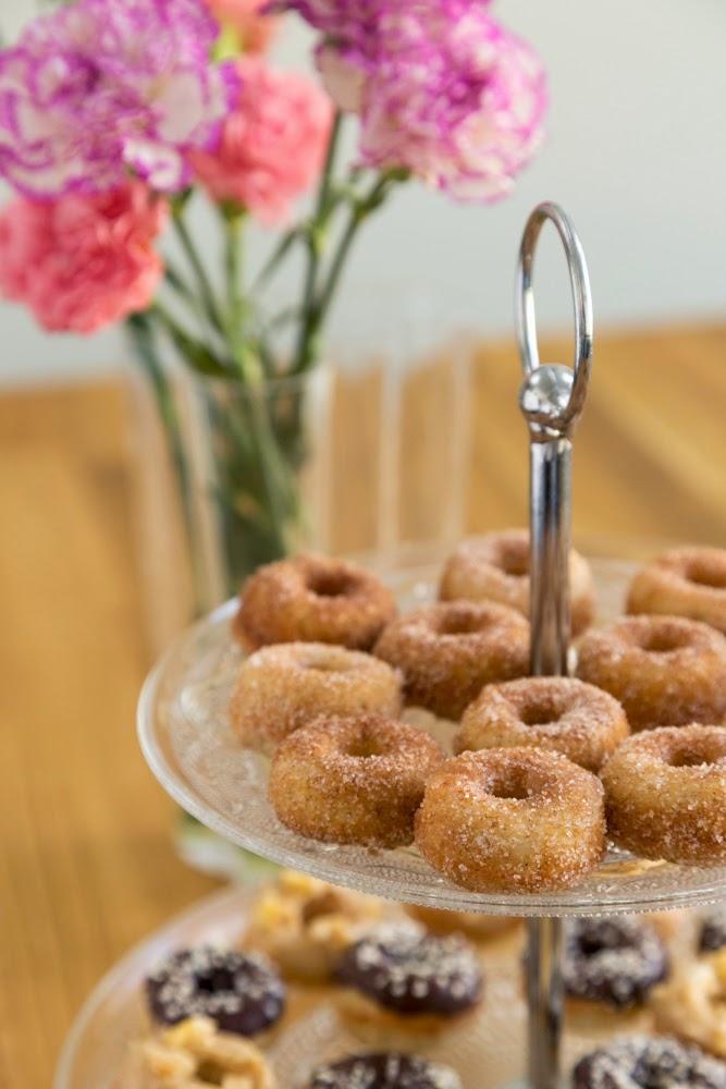 Puffet Donitsit - Donut Ice Cream Sandwich