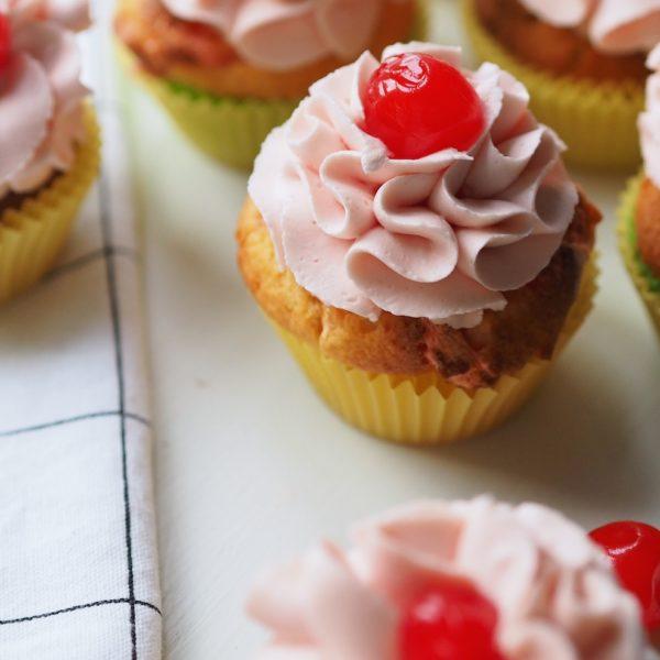 Marshmallow Cupcakes – Vaahtokarkki Kuppikakut