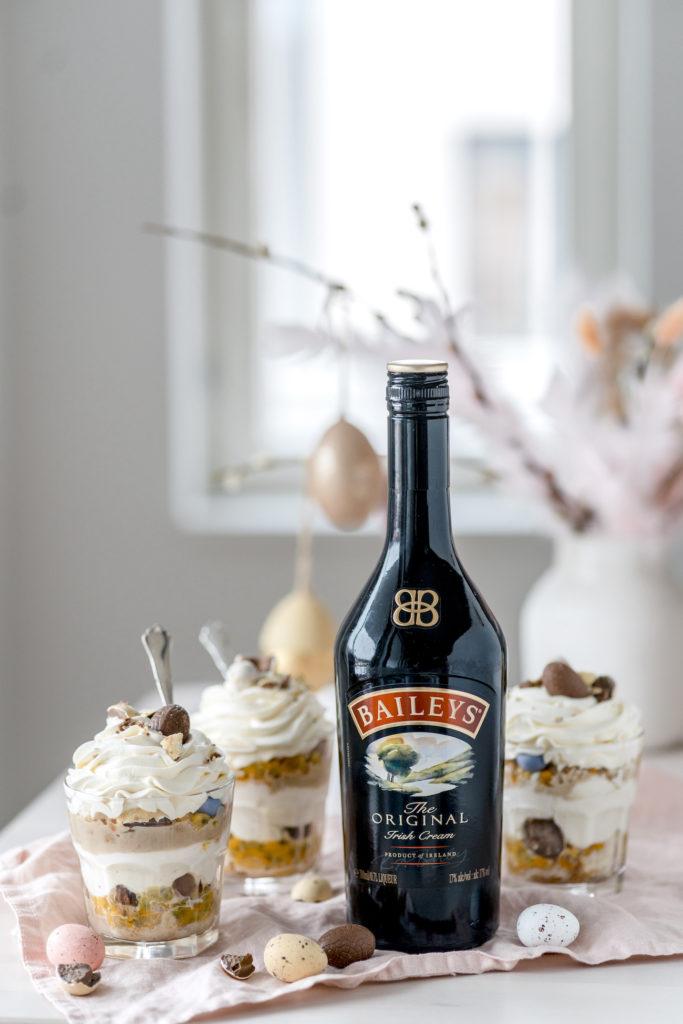 Baileys Pääsiäiskakut lasissa