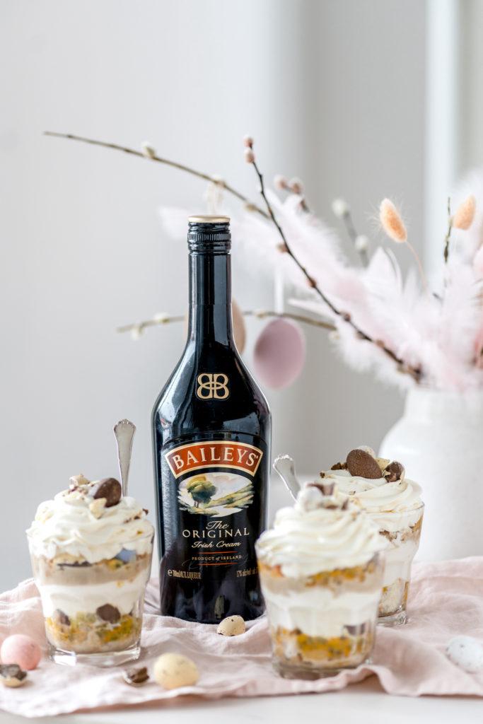 Baileys Pääsiäiskakut lasissa