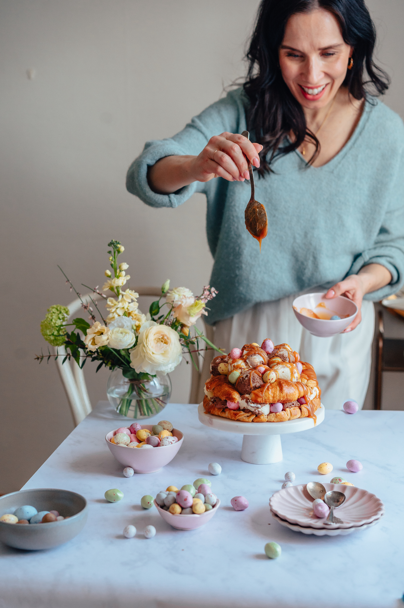 Croissant-suklaakakku kinuskilla