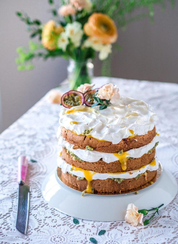 Pääsiäisen Mango-Passion Naked Cake (G) | Annin Uunissa