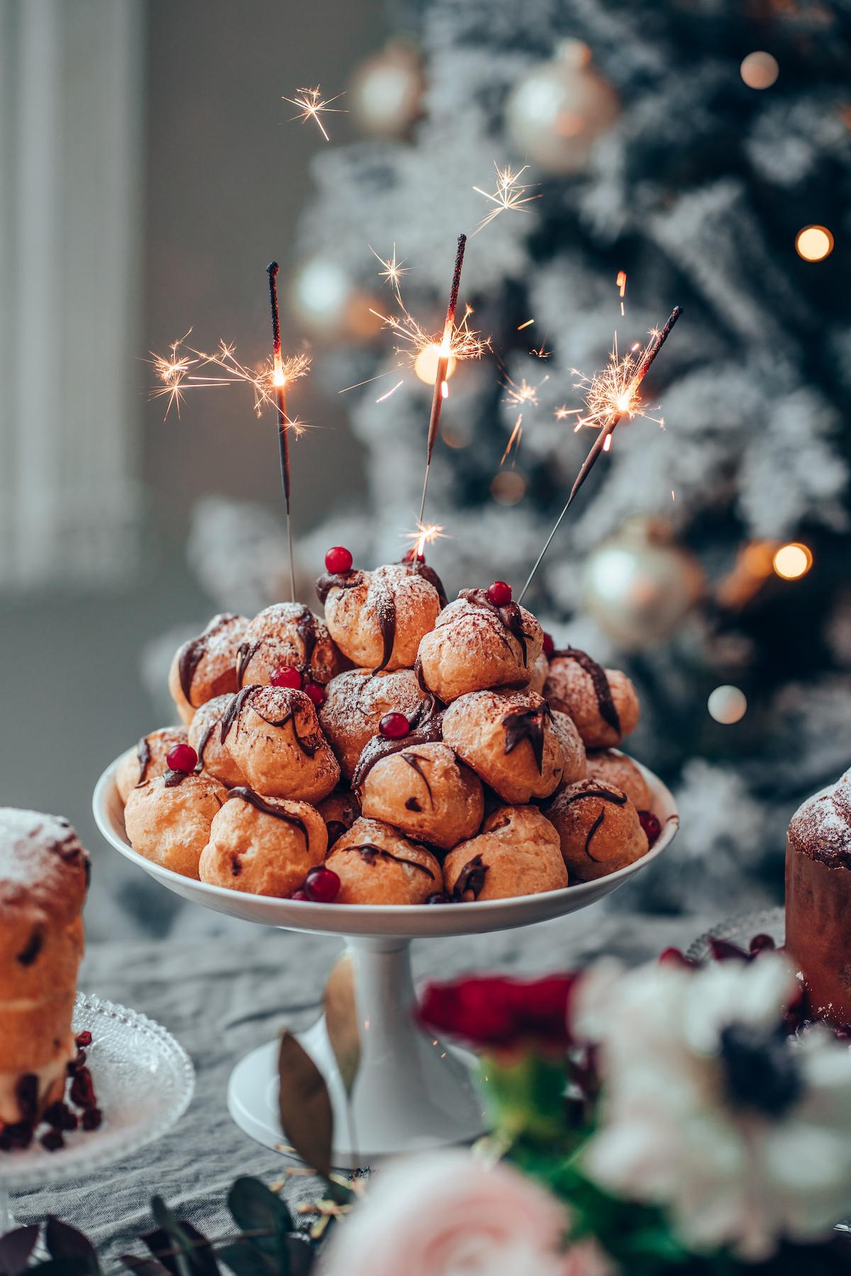 Helppo Tuulihattutorni – Croquembouche