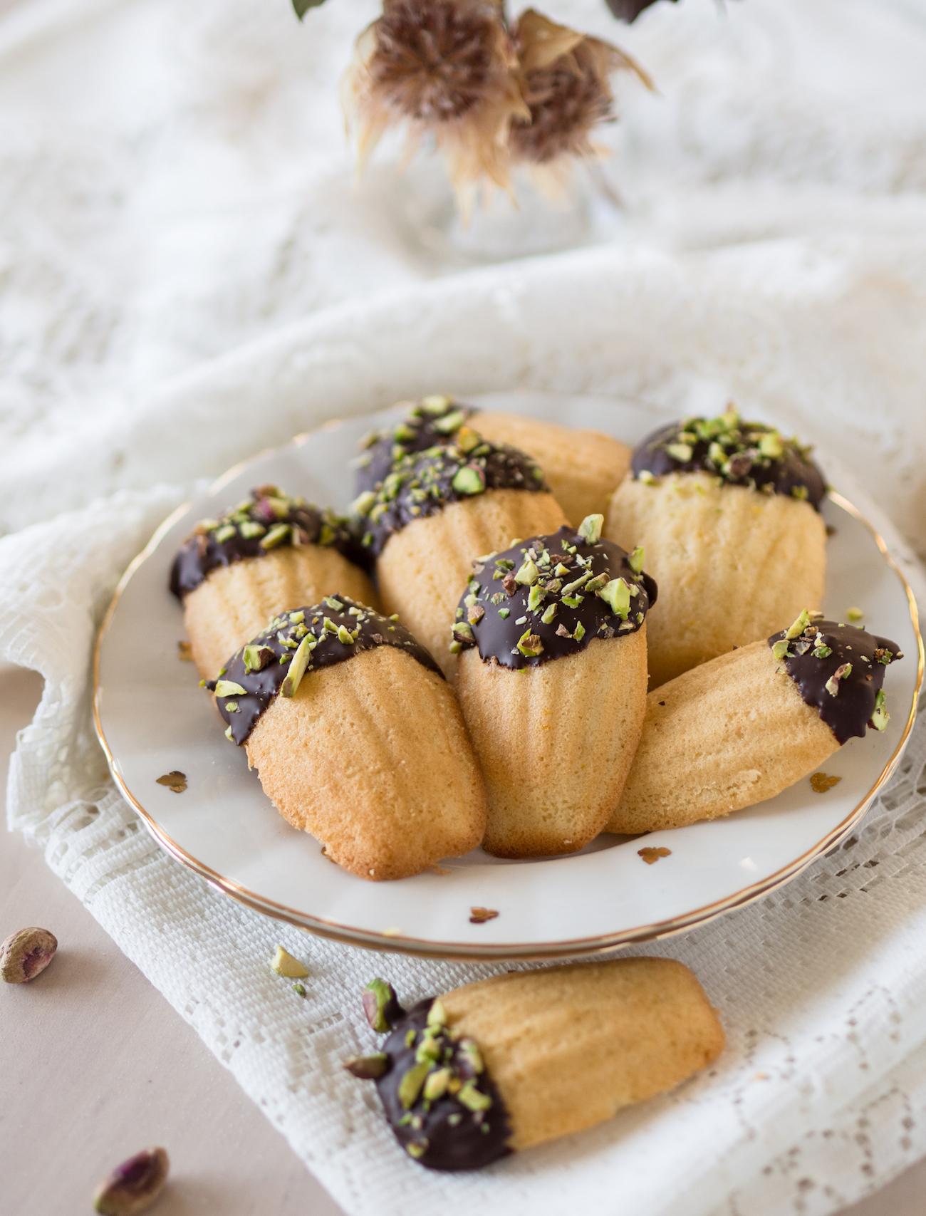 Suklaiset Madeleine-leivokset