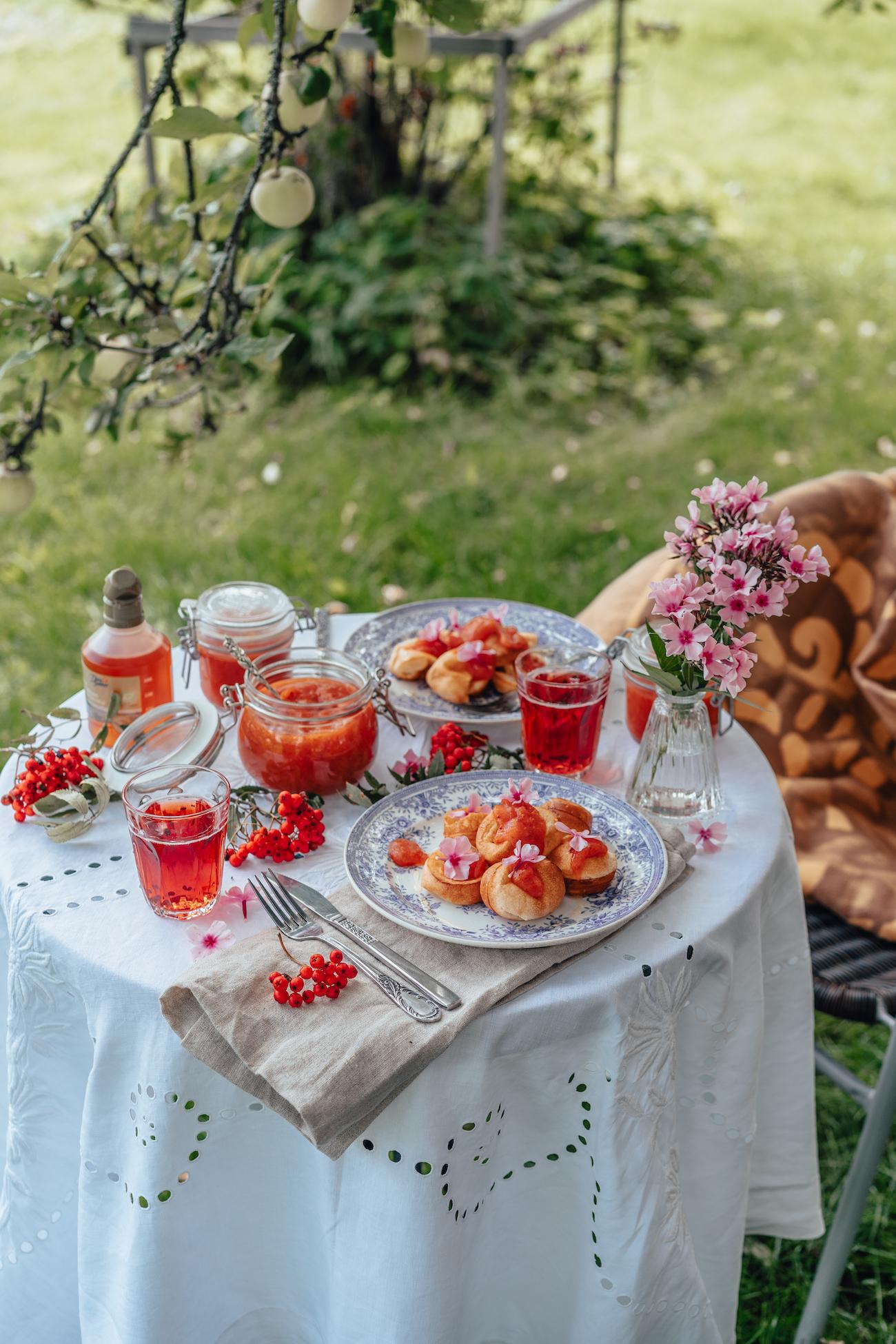 Minipannarit ja Omena-pihlajanmarjahillo